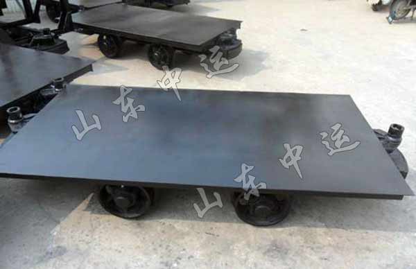 中运集团一批矿用平板车发往广西省凭祥市
