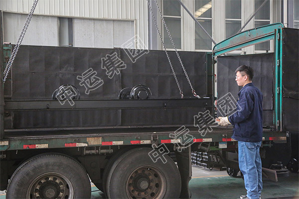 集团一批平板车、液压支柱分别发往山西长治、山东金乡